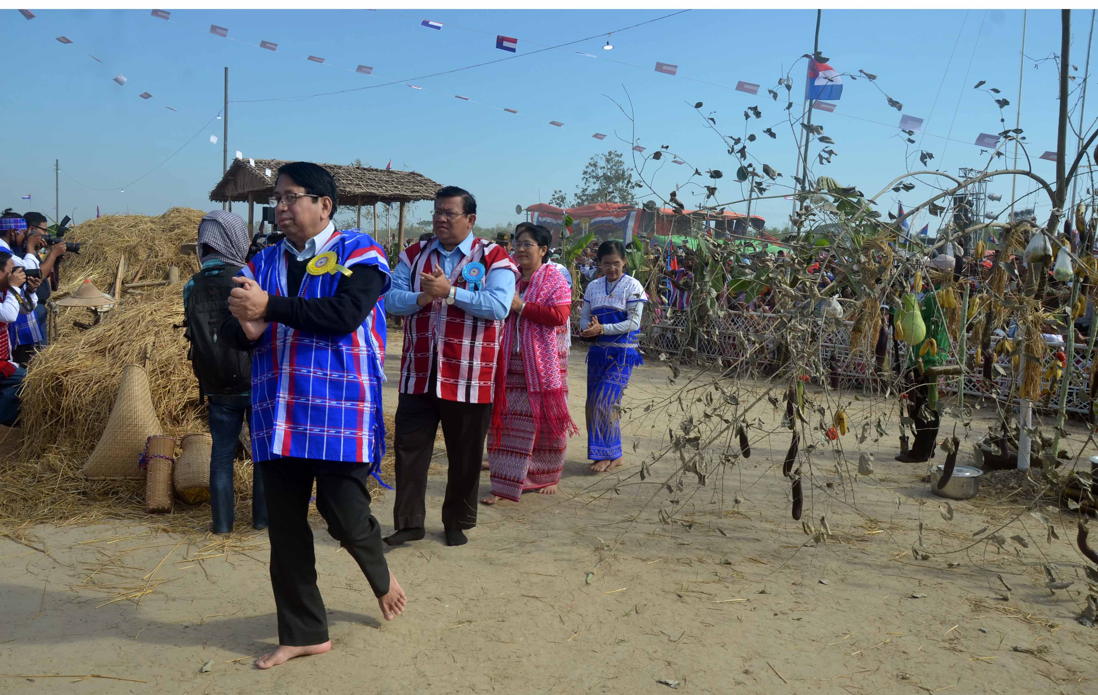 111 ေကာက္သစ္စားပဲြေဒါက္တာေဖျမင့္ပါ၀င္ဆင္ႏဲြ 