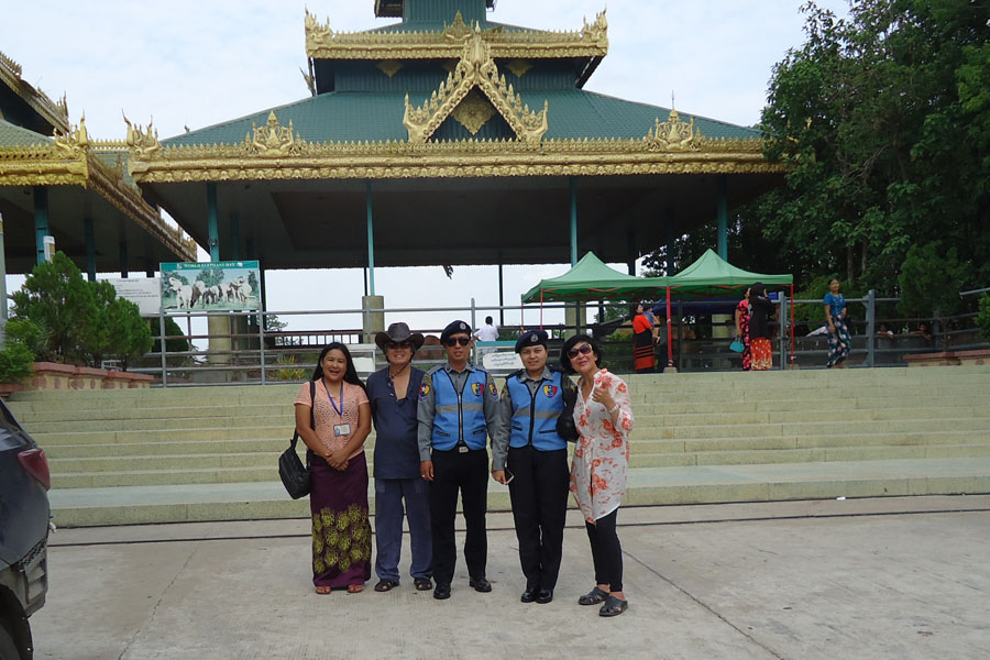 ိ္နတ
