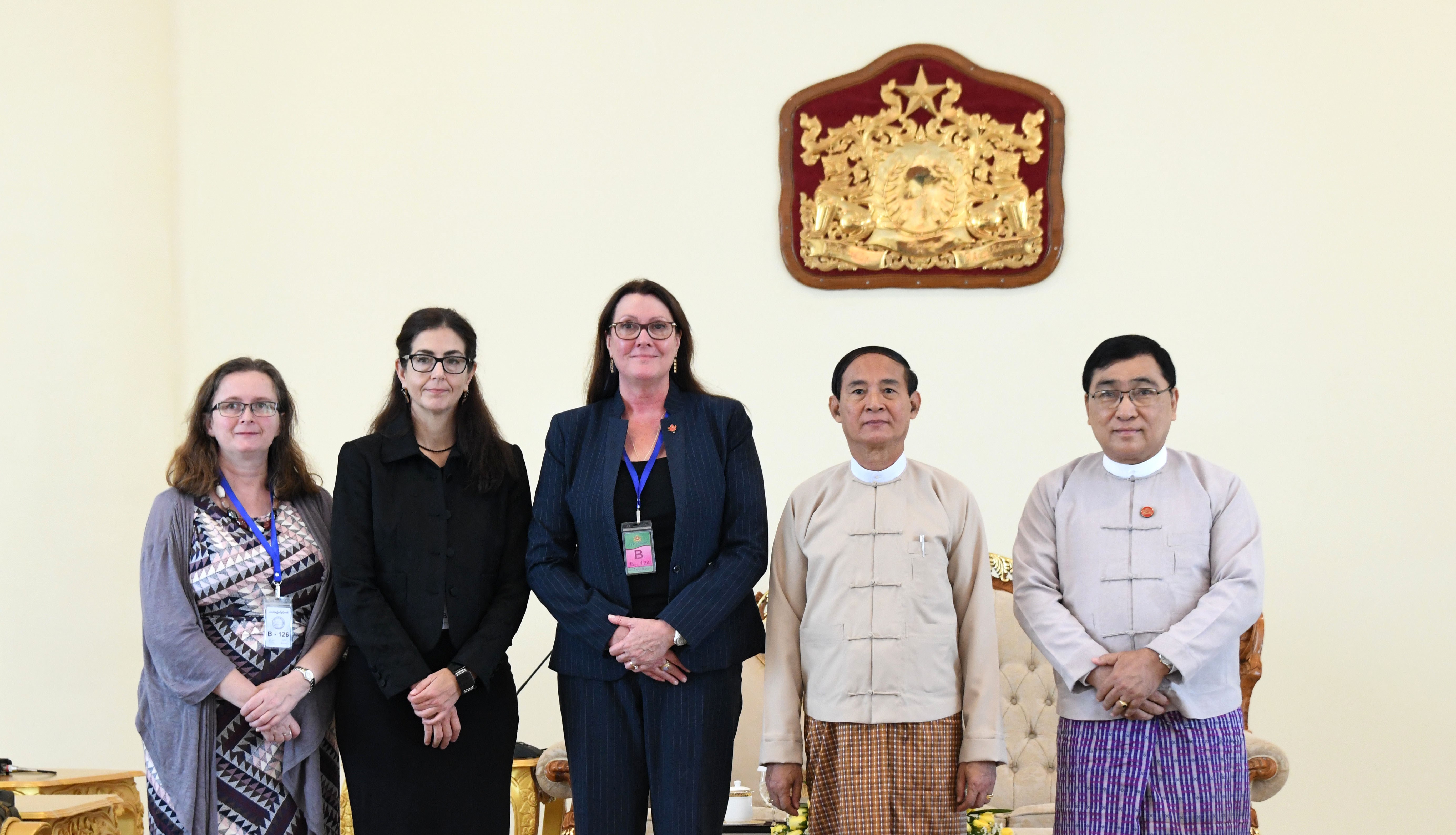 ိ္နတ