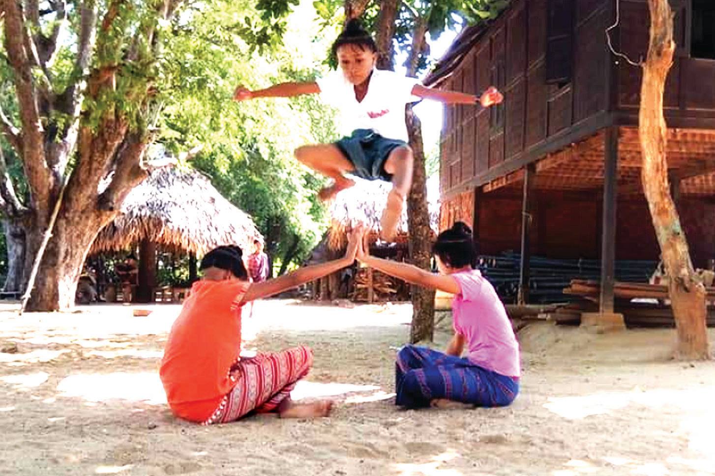 81199_3603582500279943168_o(ခရီးသြား) (6)