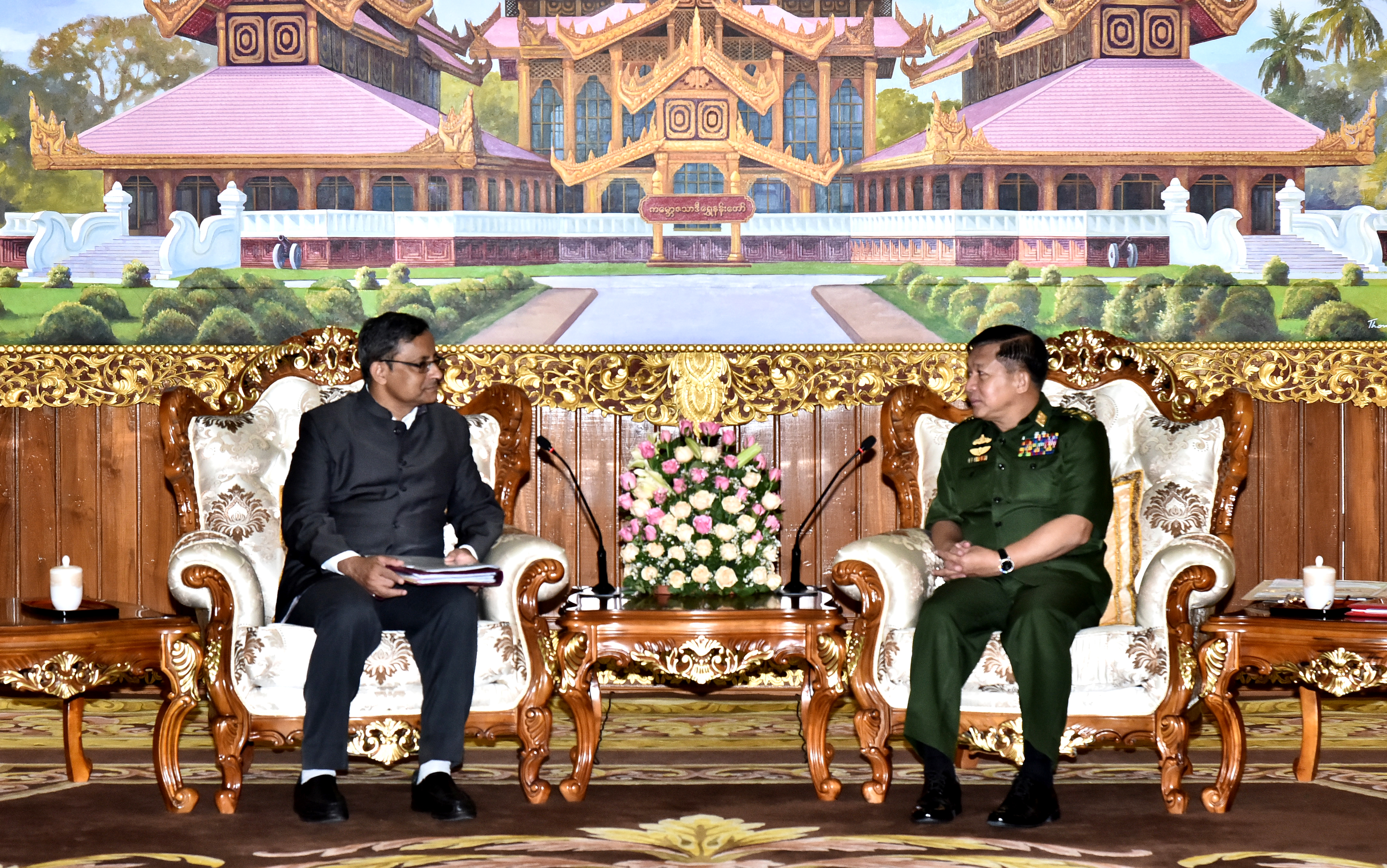 ိ္န္