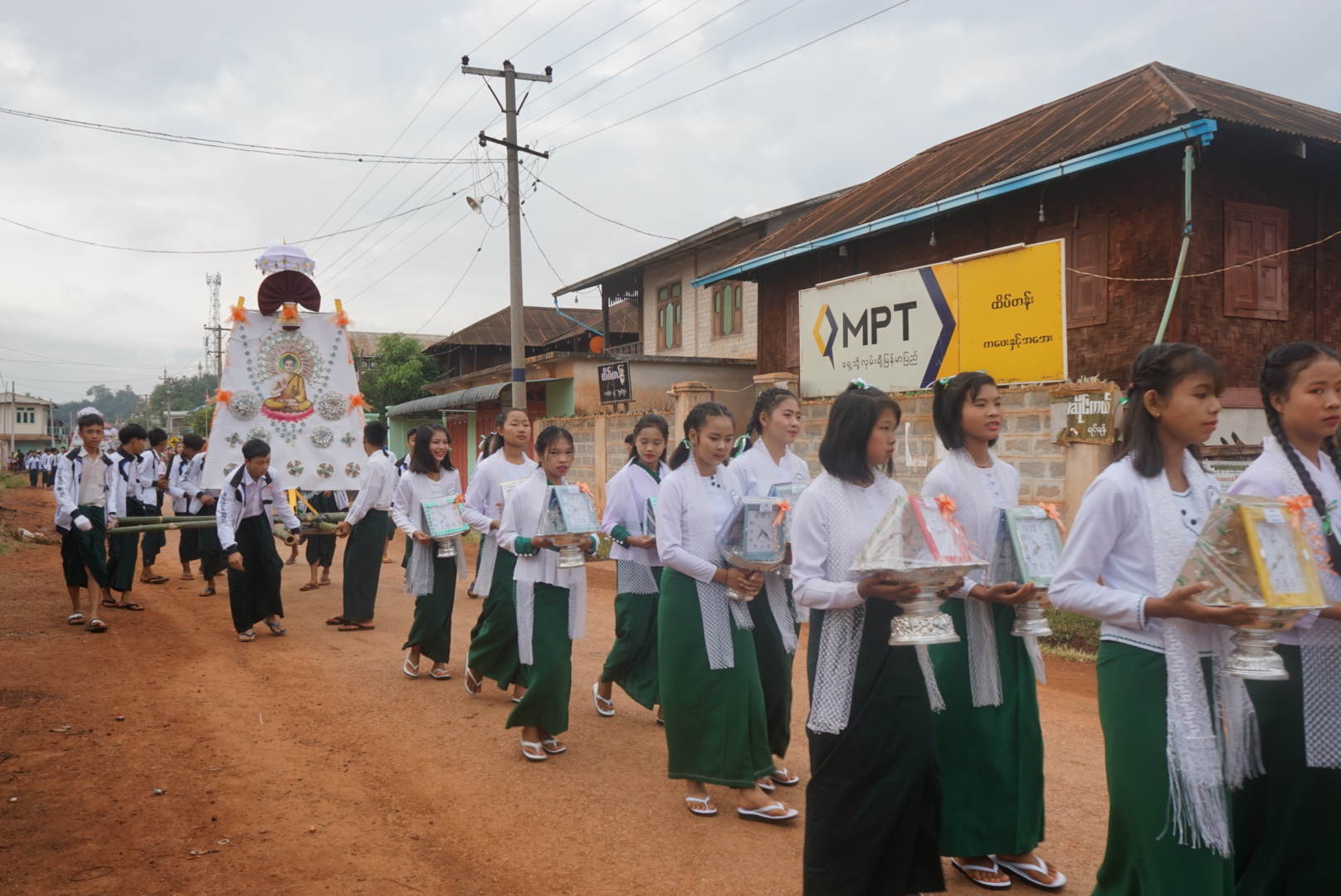‌ေ