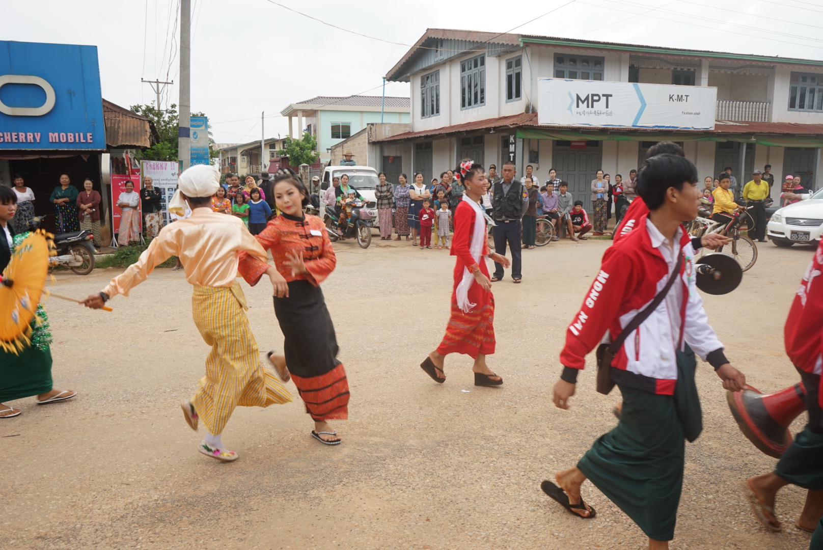 ‌ေ