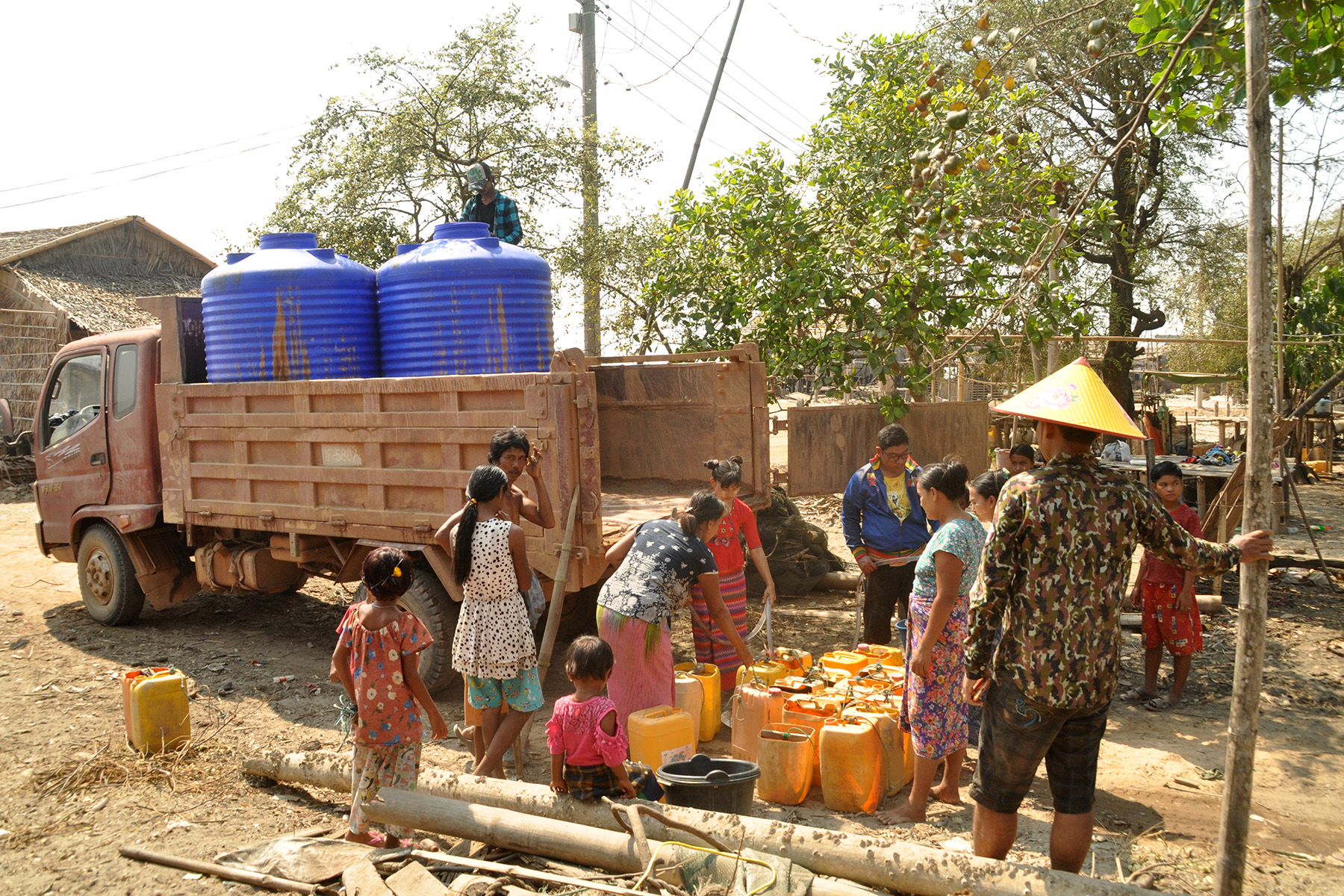 နတေ်