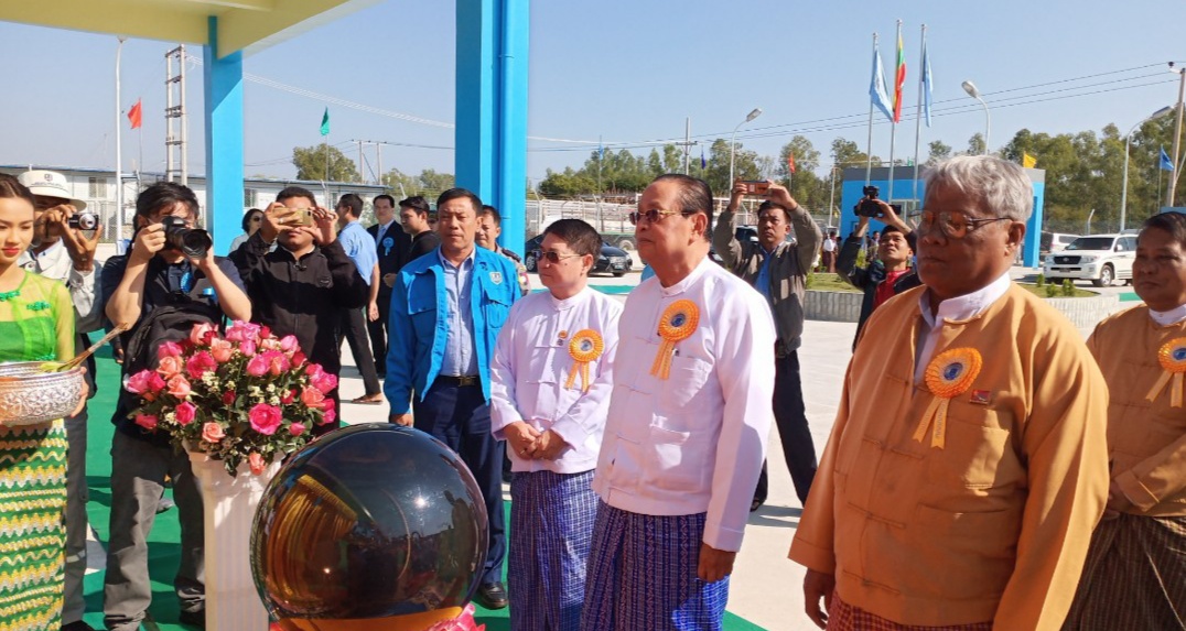 ‌ေ