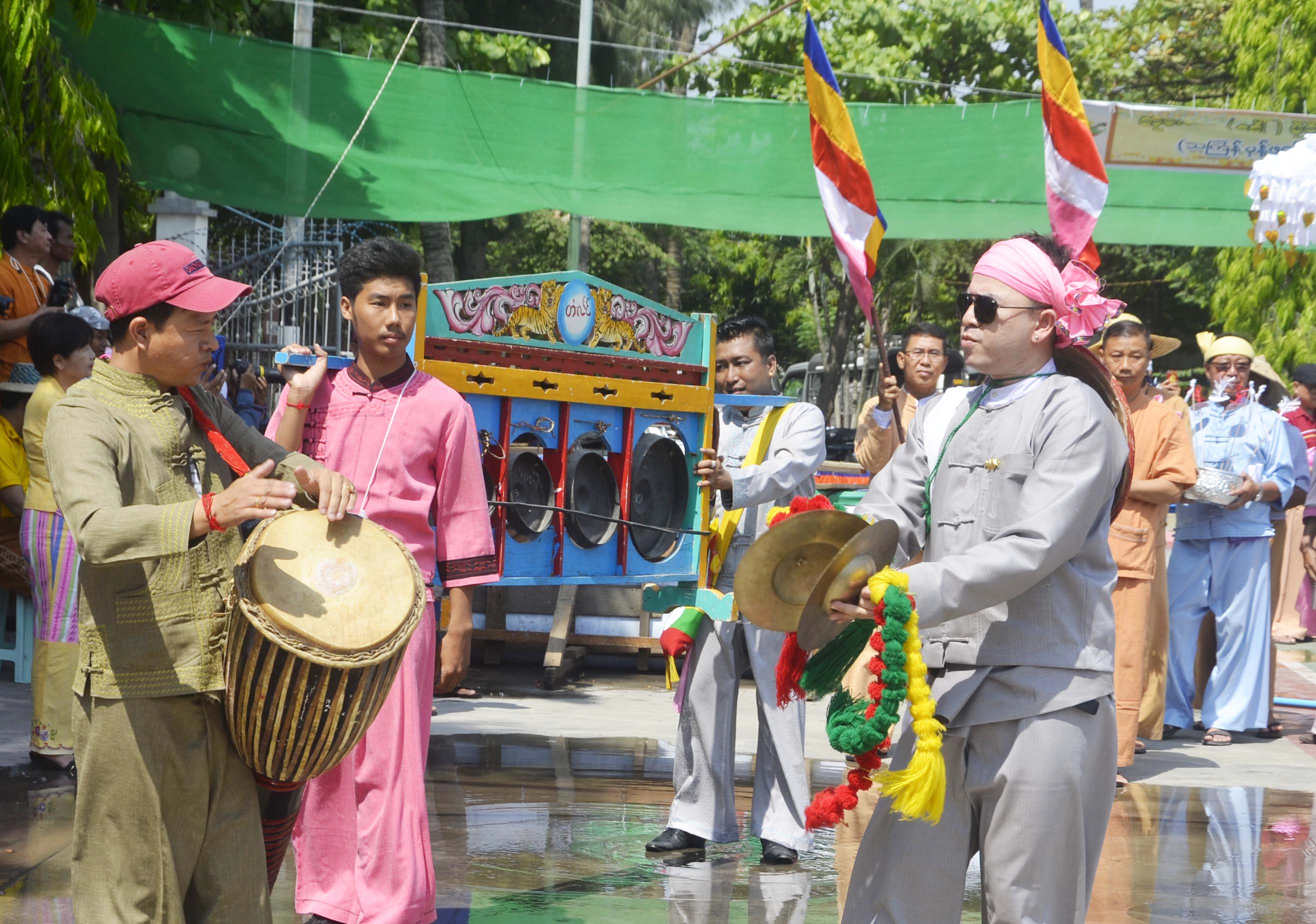 နန