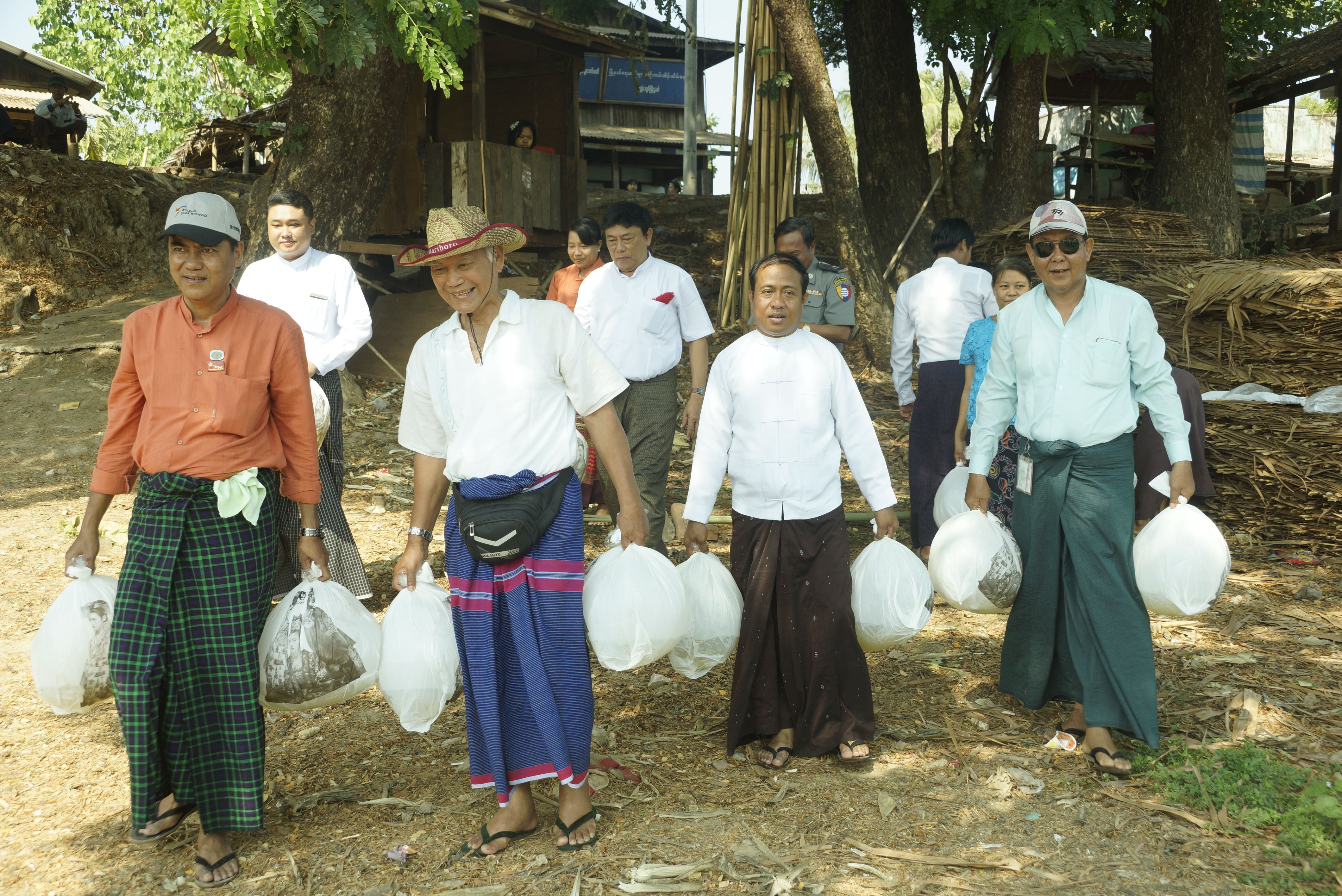 ိိိ